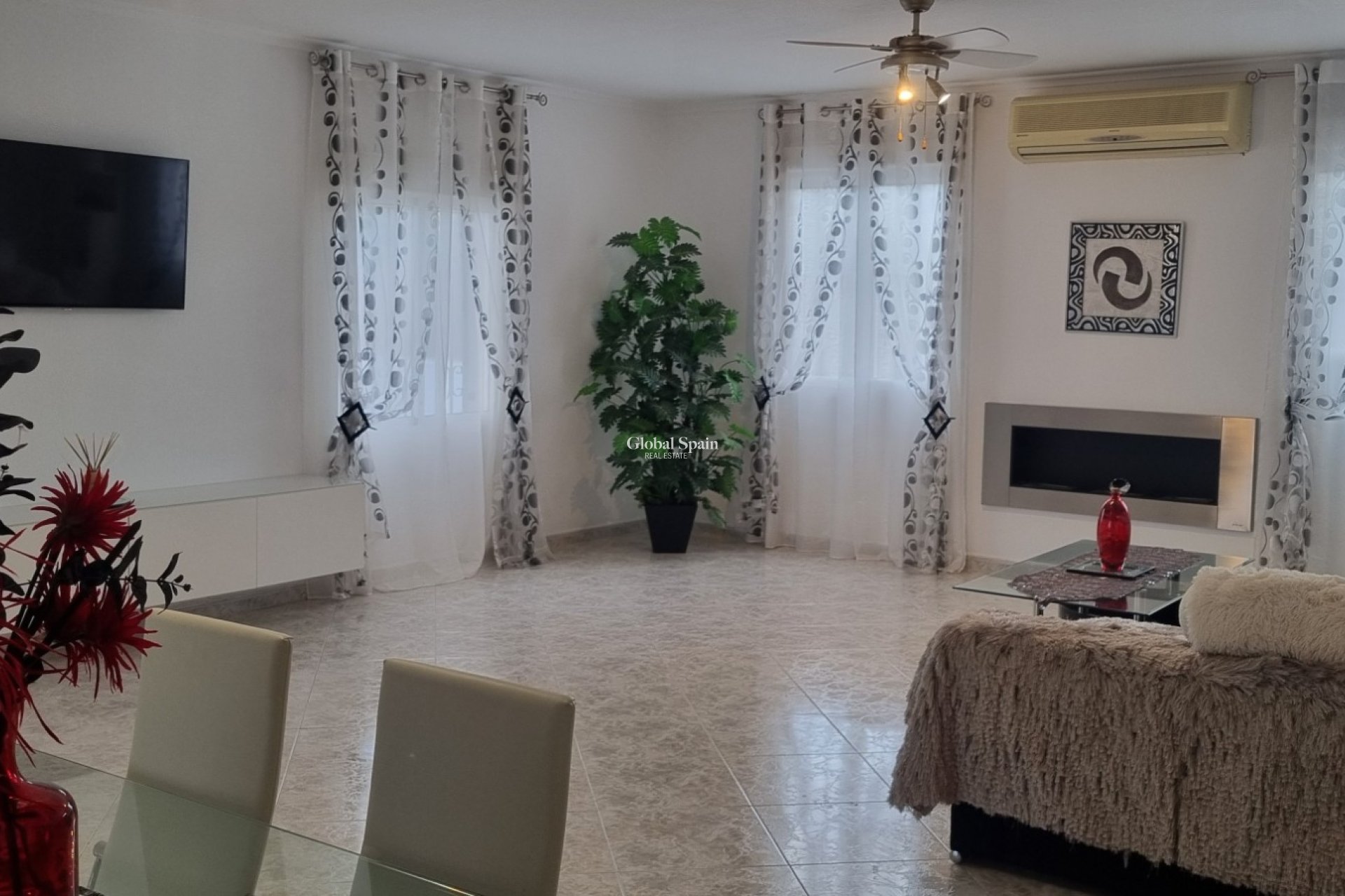 Wederverkoop - VILLA -
HONDÓN DE LOS FRAILES - Inland