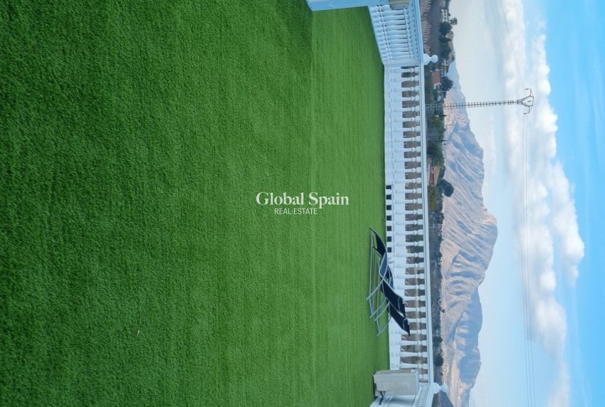 Wederverkoop - VILLA -
HONDÓN DE LOS FRAILES - Inland