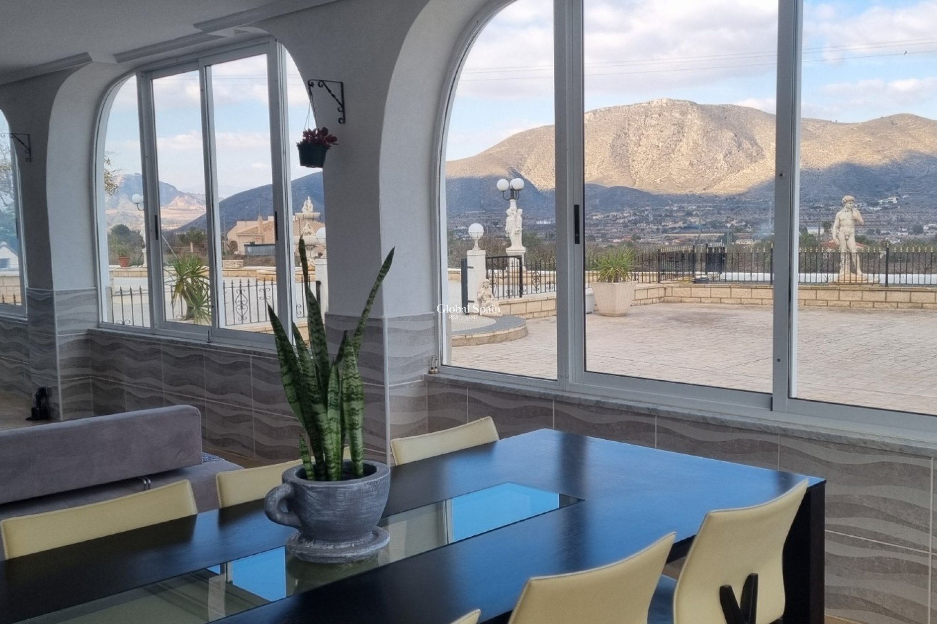 Wederverkoop - VILLA -
HONDÓN DE LOS FRAILES - Inland