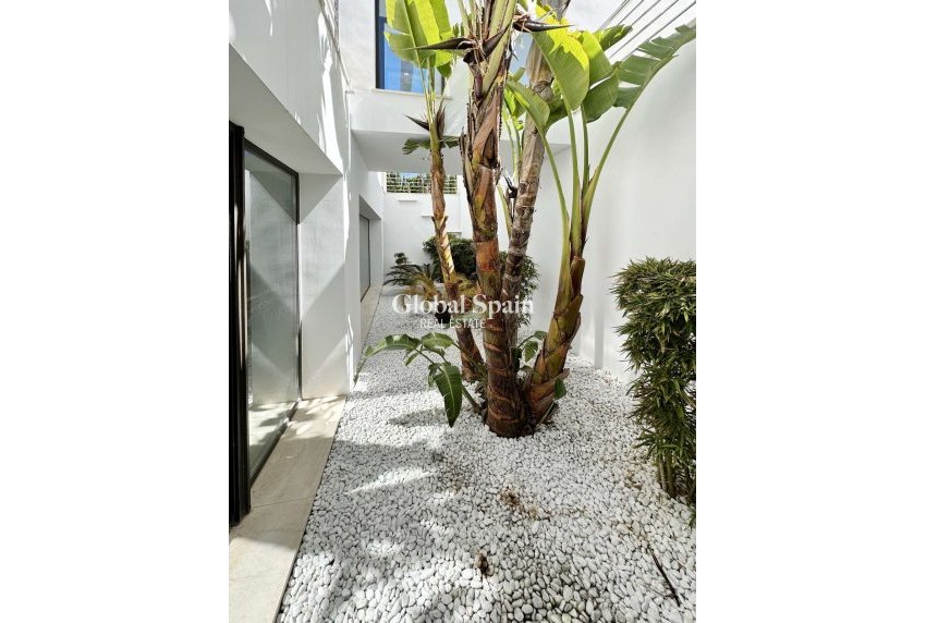 Wederverkoop - VILLA -
JÁVEA - Costa Blanca