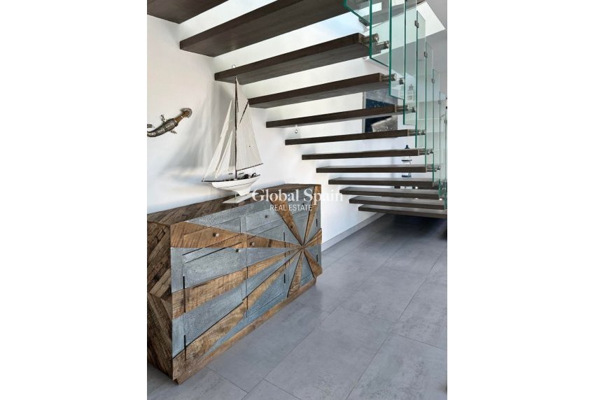 Wederverkoop - VILLA -
JÁVEA - Costa Blanca