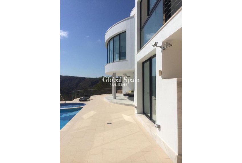 Wederverkoop - VILLA -
JÁVEA - Costa Blanca