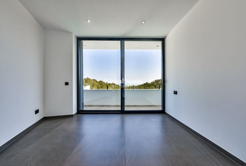 Wederverkoop - VILLA -
JÁVEA - Costa Blanca