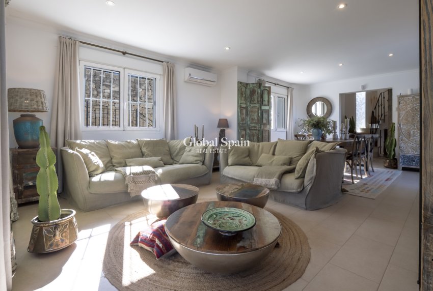 Wederverkoop - VILLA -
JÁVEA - Costa Blanca