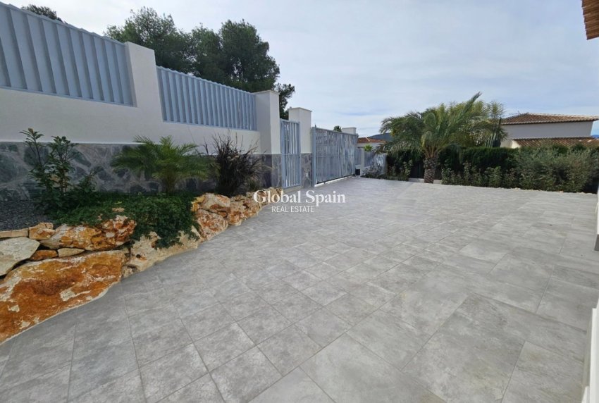 Wederverkoop - VILLA -
JÁVEA - Costa Blanca