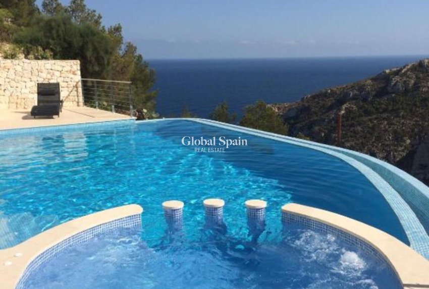 Wederverkoop - VILLA -
JÁVEA - Costa Blanca