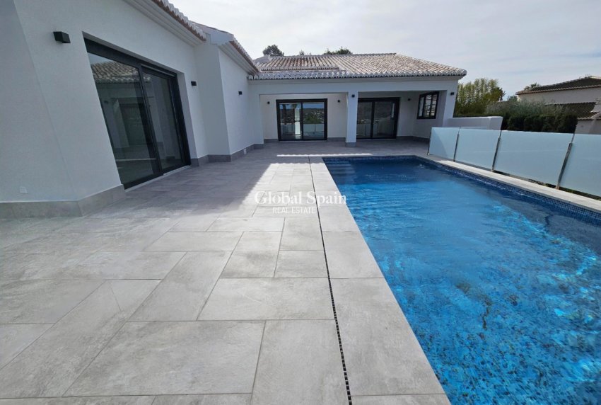 Wederverkoop - VILLA -
JÁVEA - Costa Blanca