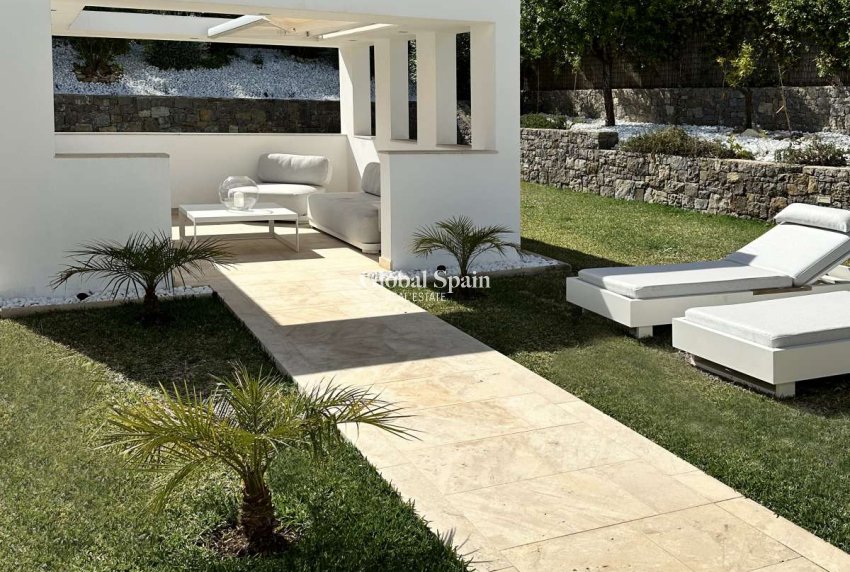 Wederverkoop - VILLA -
JÁVEA - Costa Blanca