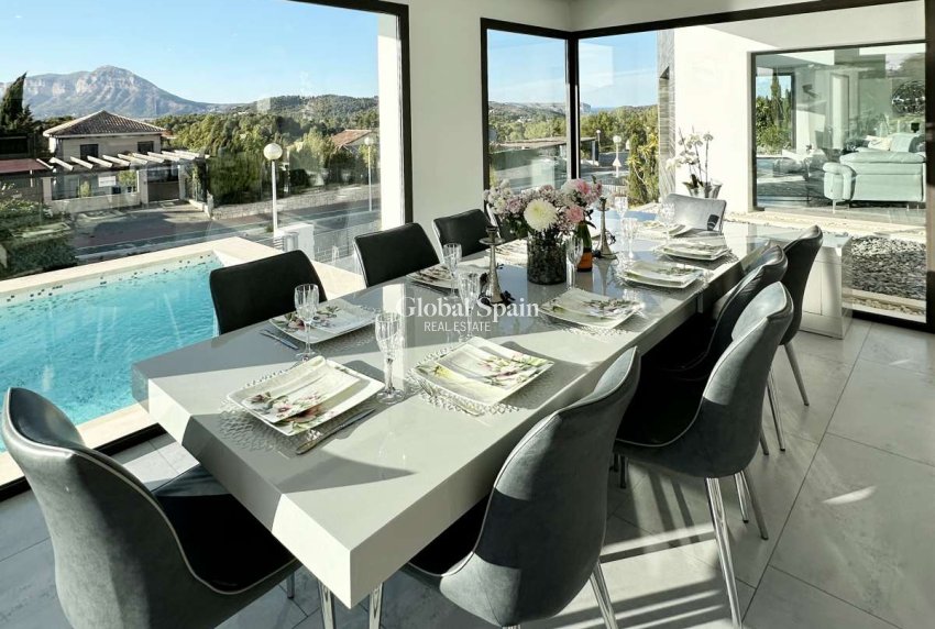 Wederverkoop - VILLA -
JÁVEA - Costa Blanca