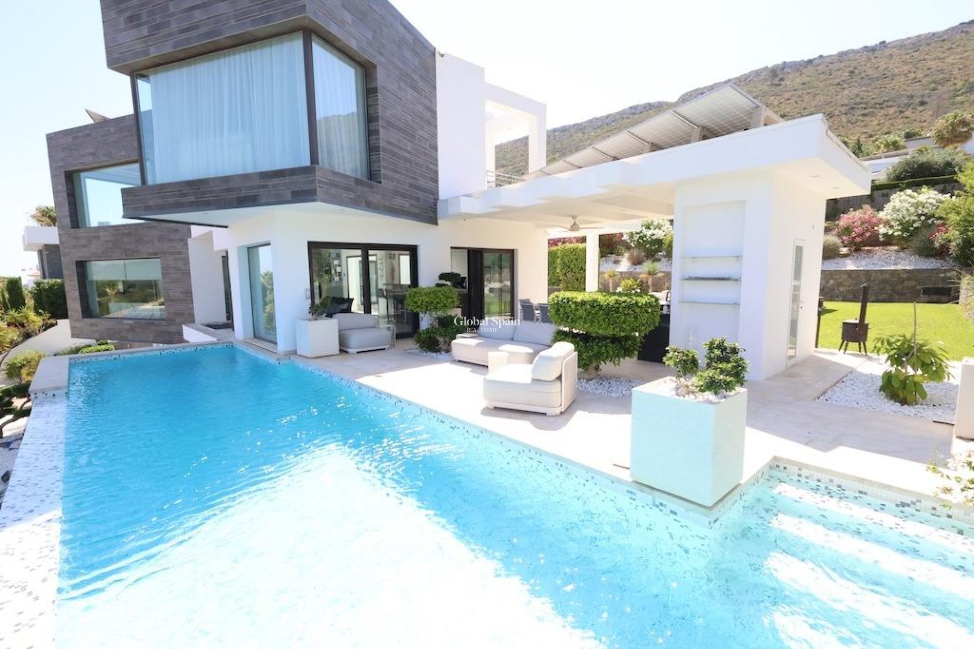 Wederverkoop - VILLA -
JÁVEA - Costa Blanca