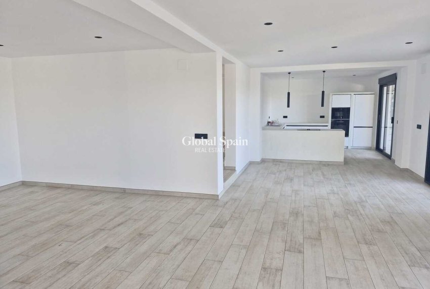 Wederverkoop - VILLA -
JÁVEA - Costa Blanca