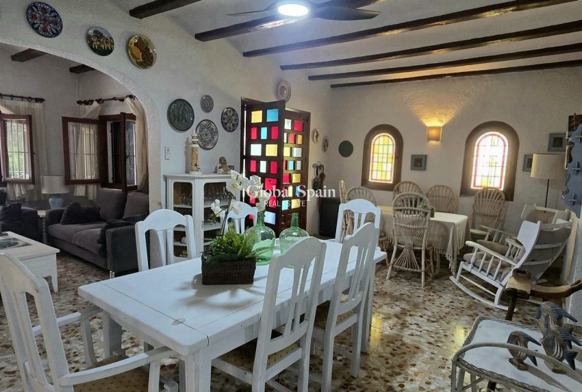 Wederverkoop - VILLA -
JÁVEA