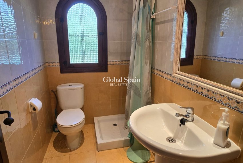 Wederverkoop - VILLA -
JÁVEA