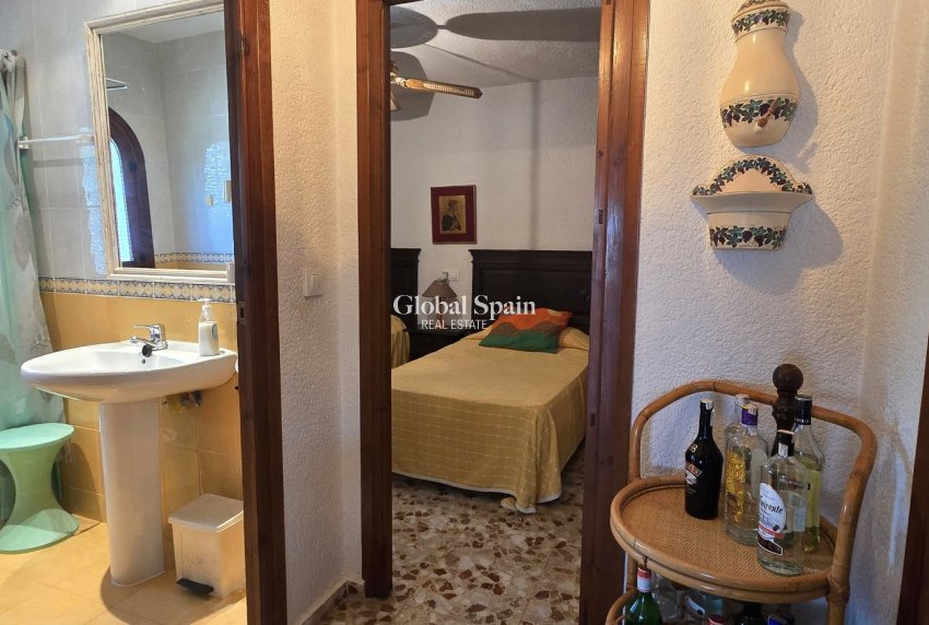 Wederverkoop - VILLA -
JÁVEA