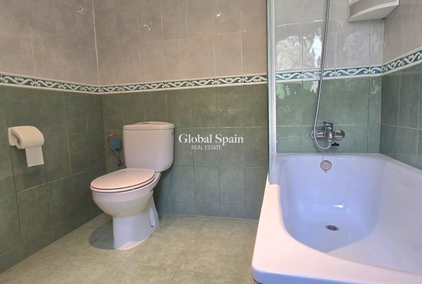 Wederverkoop - VILLA -
JÁVEA