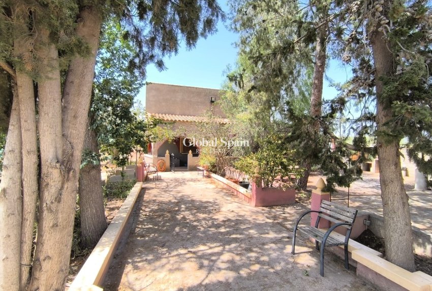 Wederverkoop - VILLA -
JUMILLA - Inland