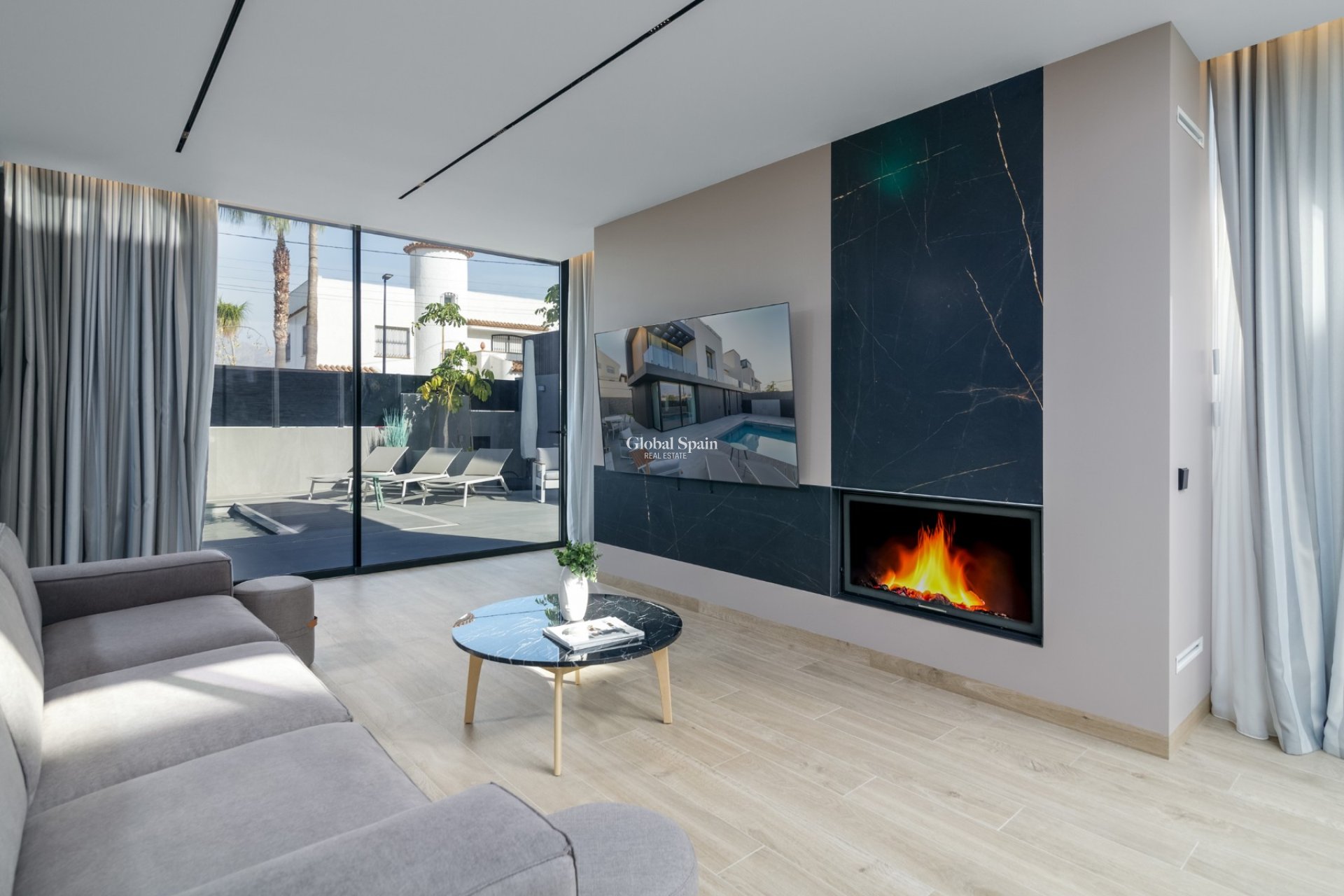 Wederverkoop - VILLA -
L'ALBIR - center