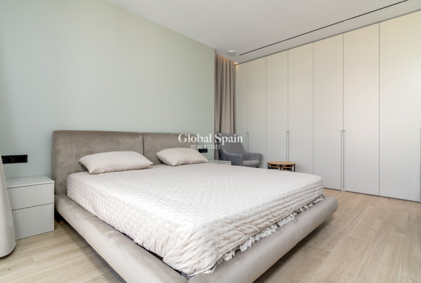 Wederverkoop - VILLA -
L'ALBIR - center