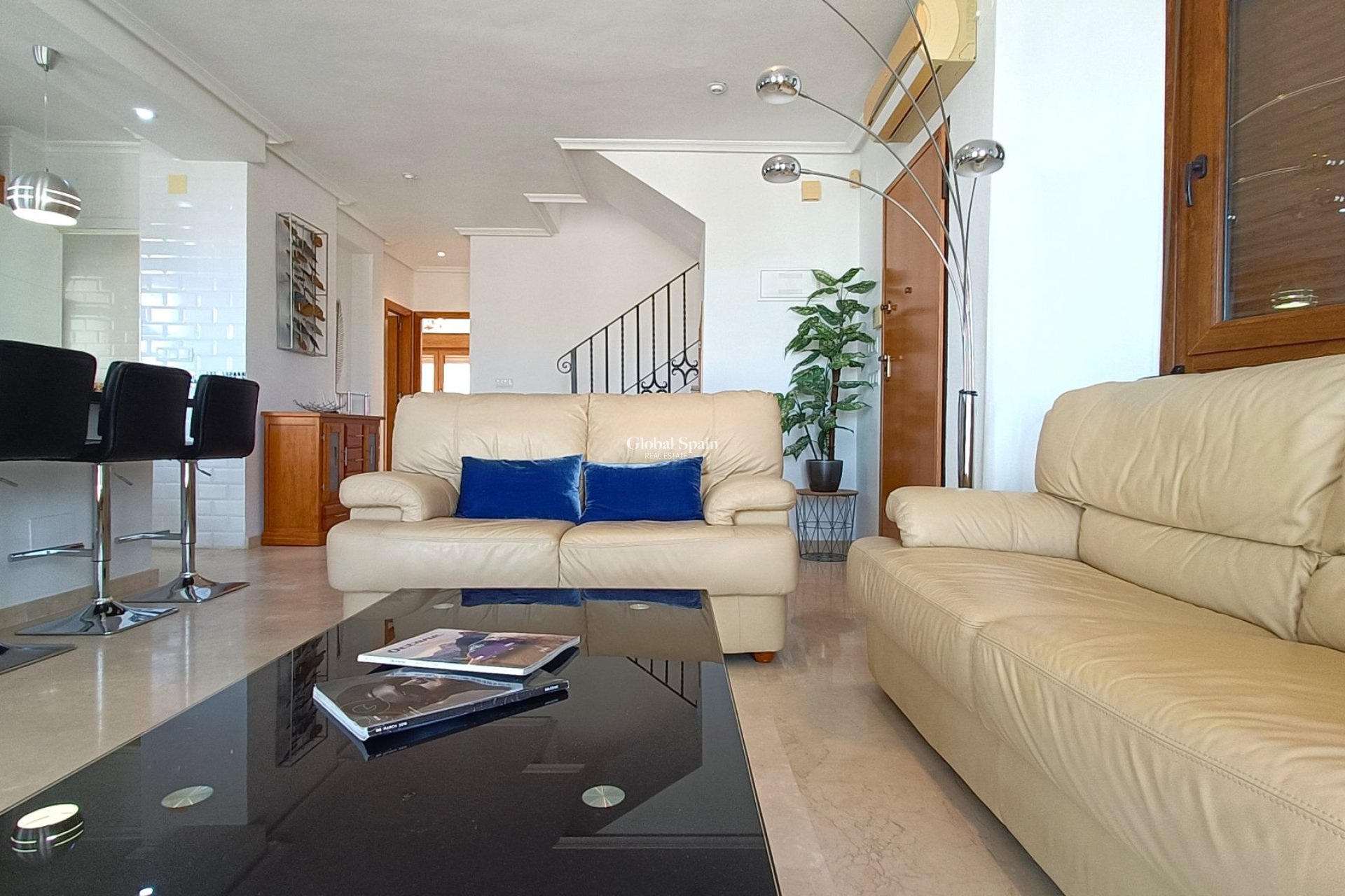 Wederverkoop - VILLA -
LA FINCA GOLF - Algorfa