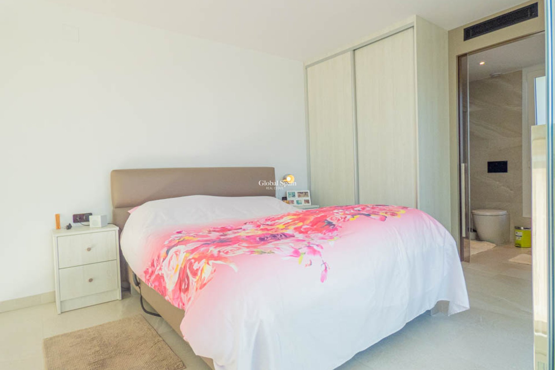 Wederverkoop - VILLA -
LA FINCA GOLF - Algorfa