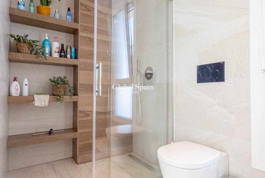 Wederverkoop - Villa -
La Finca Golf and Spa Resort - Algorfa