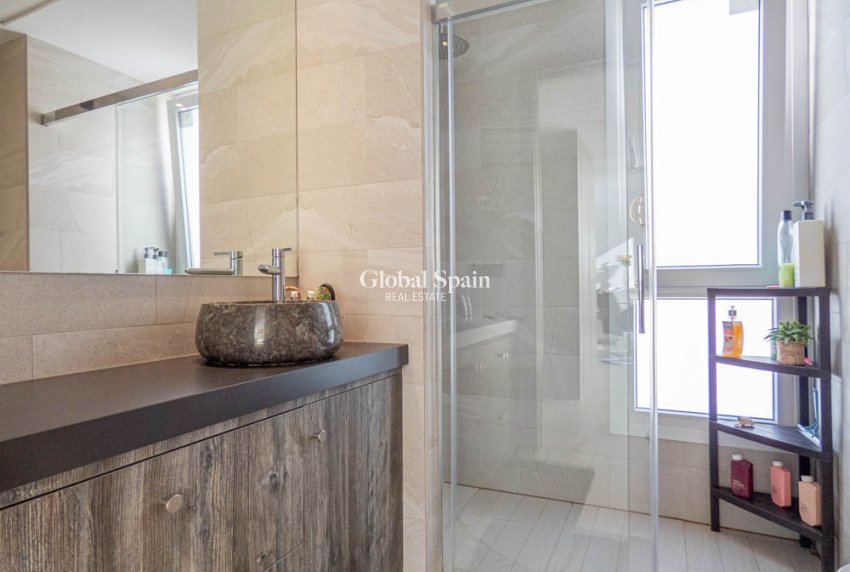 Wederverkoop - Villa -
La Finca Golf and Spa Resort - Algorfa