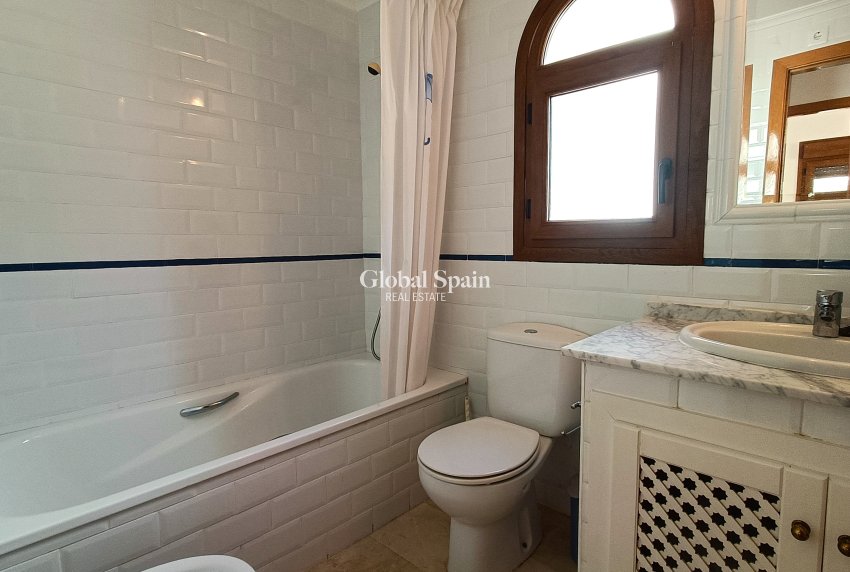 Wederverkoop - Villa -
La Finca Golf and Spa Resort - Algorfa