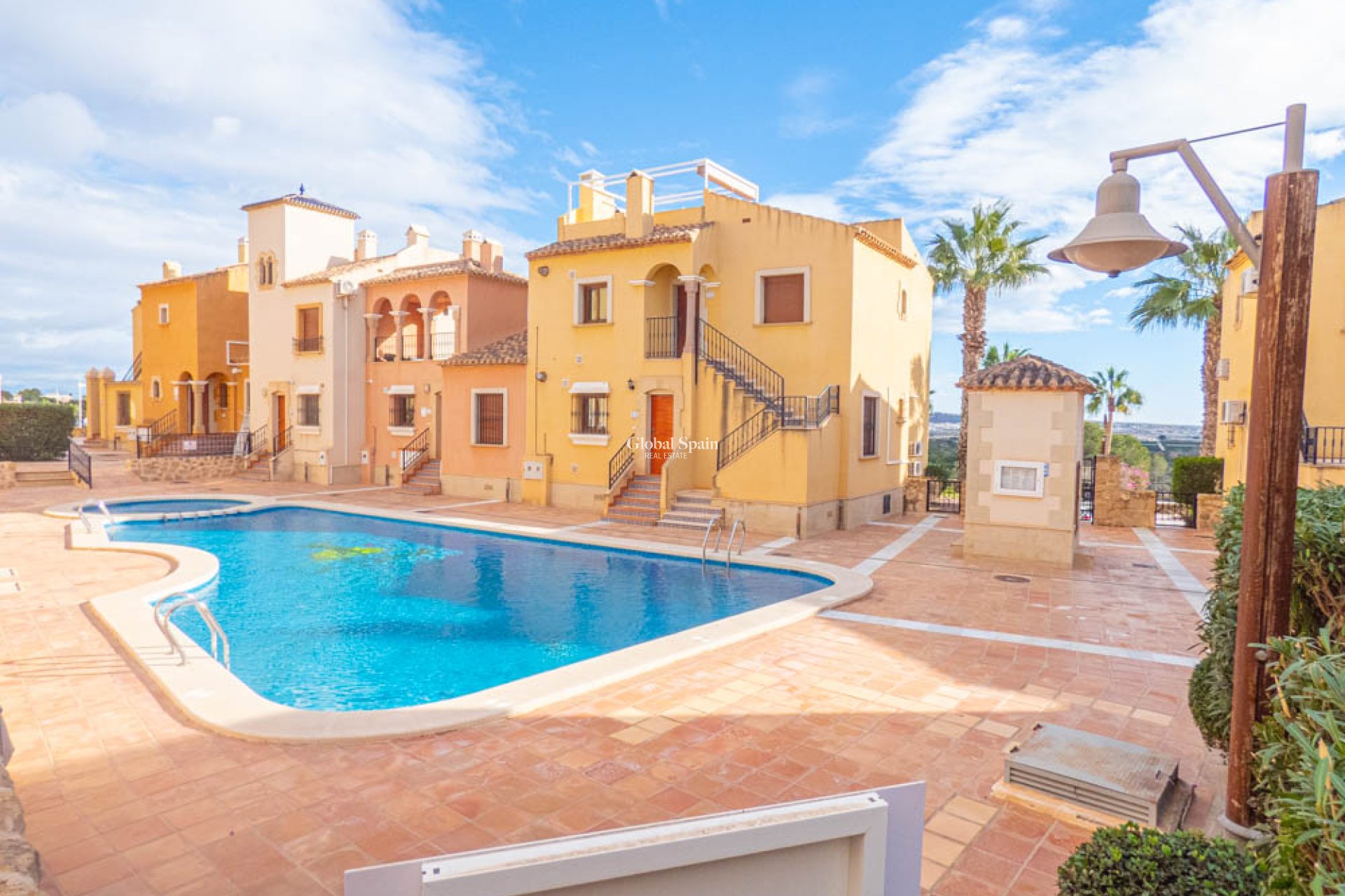 Wederverkoop - Villa -
La Finca Golf and Spa Resort - Algorfa