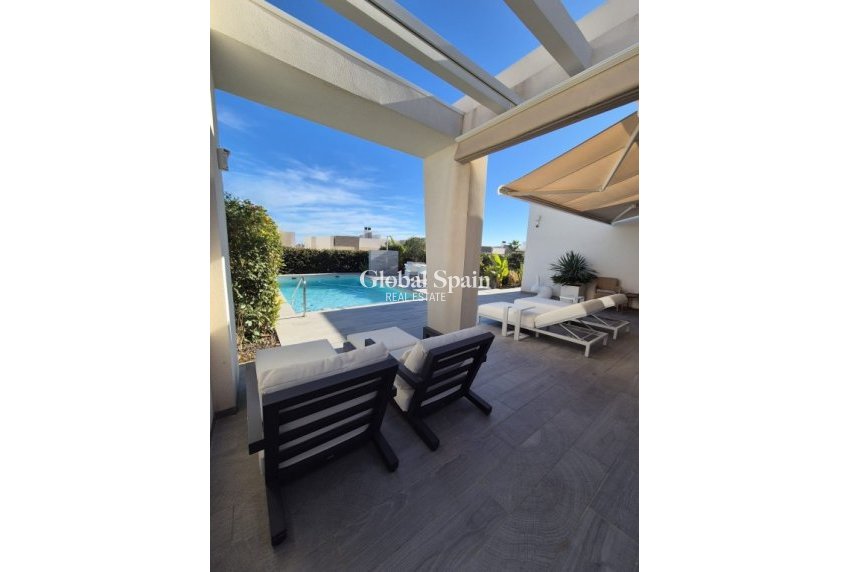 Wederverkoop - VILLA -
LA FINCA GOLF - Inland