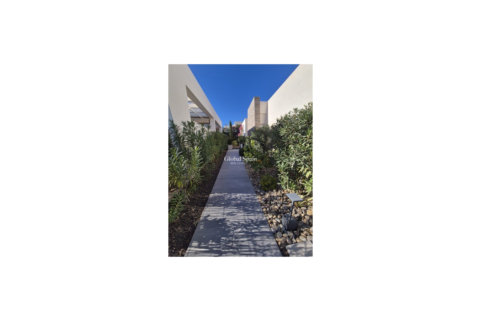 Wederverkoop - VILLA -
LA FINCA GOLF - Inland