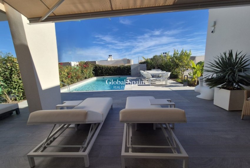 Wederverkoop - VILLA -
LA FINCA GOLF - Inland