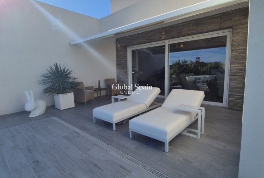 Wederverkoop - VILLA -
LA FINCA GOLF - Inland