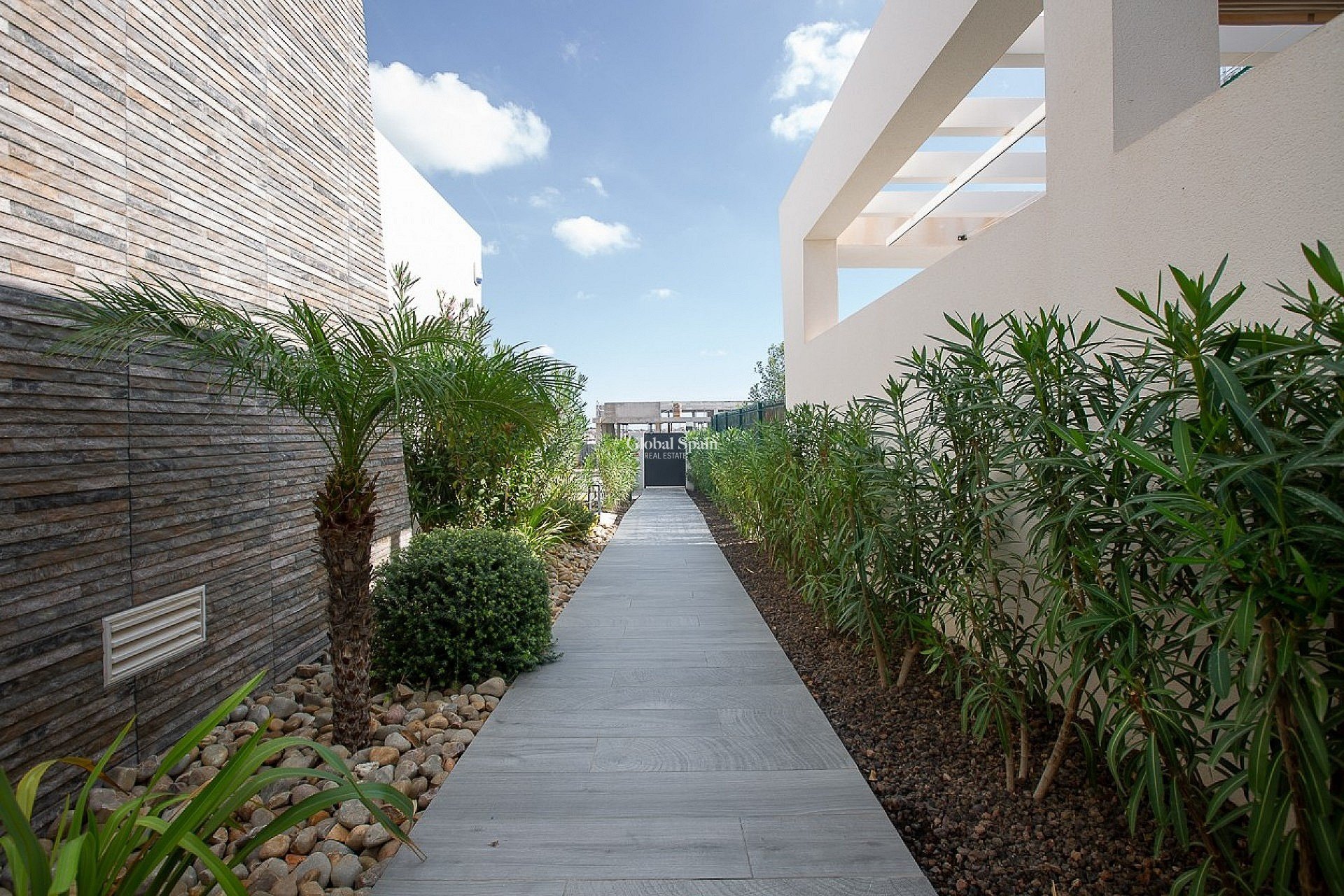 Wederverkoop - VILLA -
LA FINCA GOLF - Inland