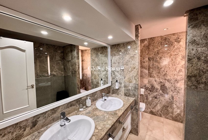 Wederverkoop - VILLA -
LA MANGA DEL MAR MENOR - Costa Calida