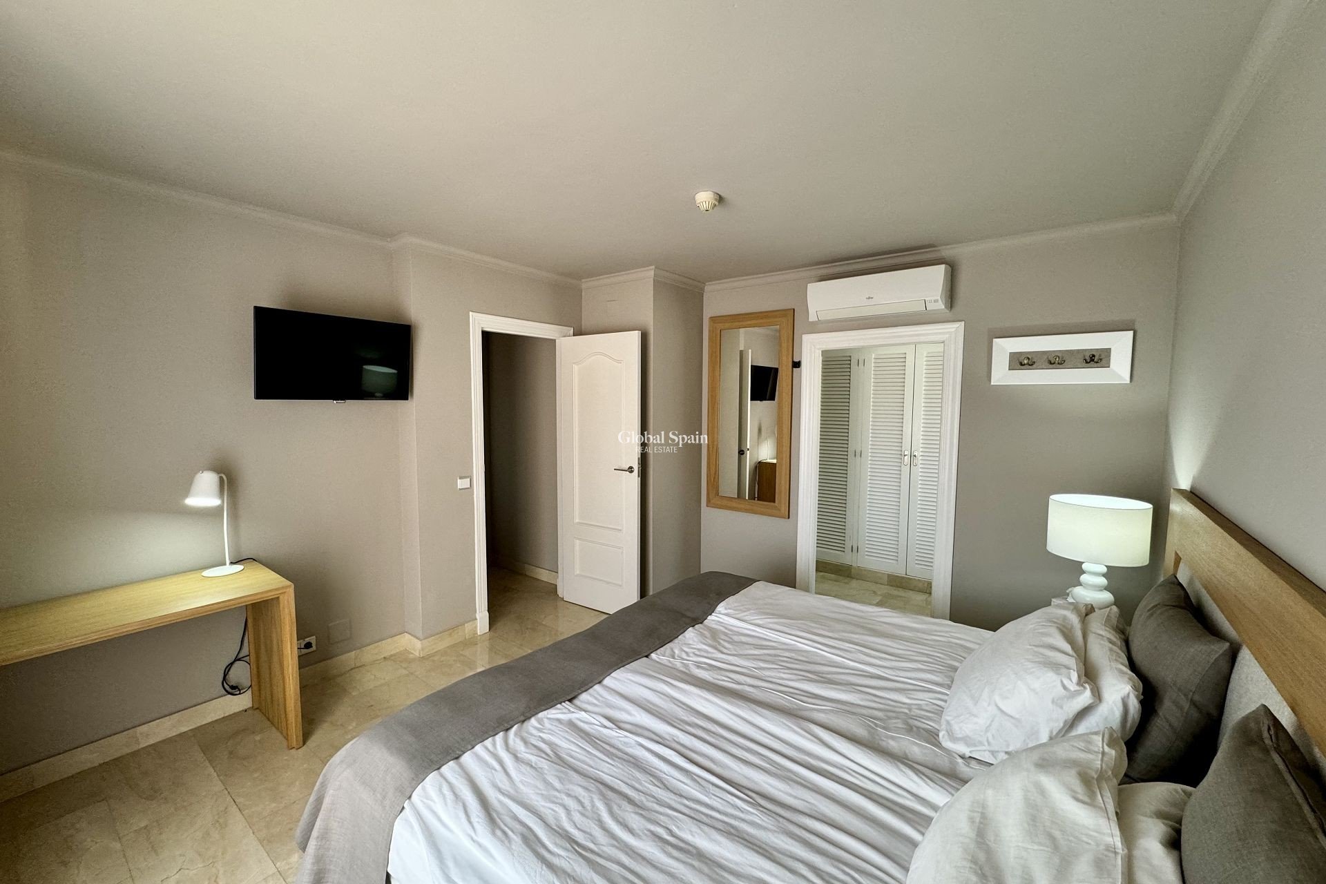 Wederverkoop - VILLA -
LA MANGA DEL MAR MENOR - Costa Calida