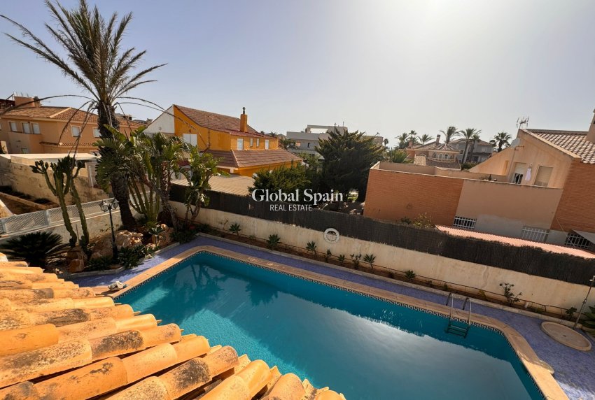 Wederverkoop - VILLA -
LA MANGA DEL MAR MENOR - Costa Calida