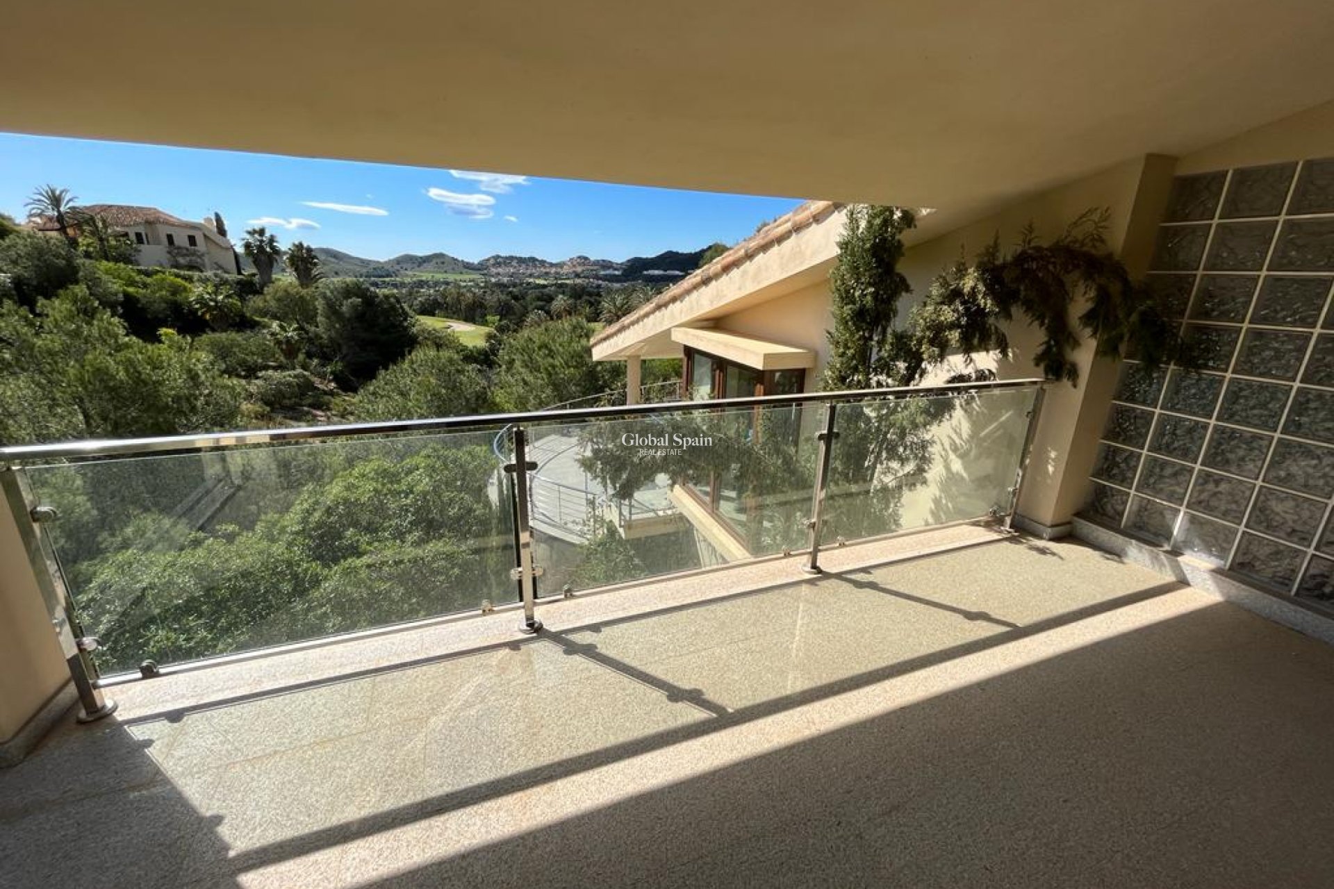 Wederverkoop - VILLA -
LA MANGA DEL MAR MENOR - Costa Calida