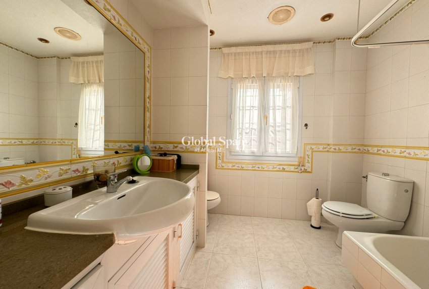 Wederverkoop - VILLA -
LA MANGA DEL MAR MENOR - Costa Calida