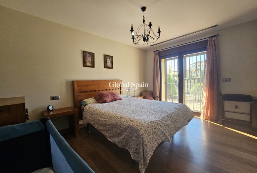 Wederverkoop - VILLA -
LA MANGA DEL MAR MENOR - Costa Calida