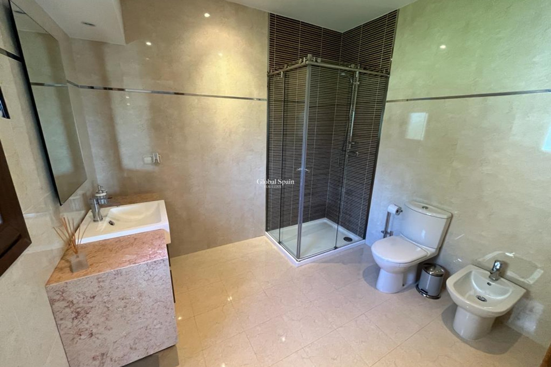 Wederverkoop - VILLA -
LA MANGA DEL MAR MENOR - Costa Calida