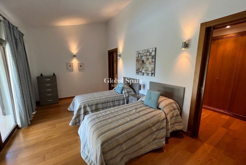 Wederverkoop - VILLA -
LA MANGA DEL MAR MENOR - Costa Calida