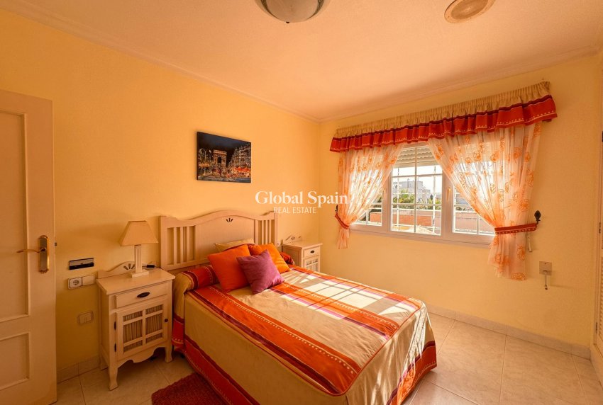 Wederverkoop - VILLA -
LA MANGA DEL MAR MENOR - Costa Calida
