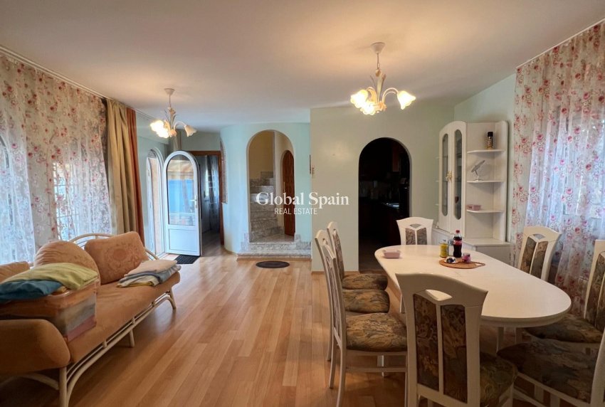 Wederverkoop - VILLA -
LA MANGA DEL MAR MENOR - Km 17