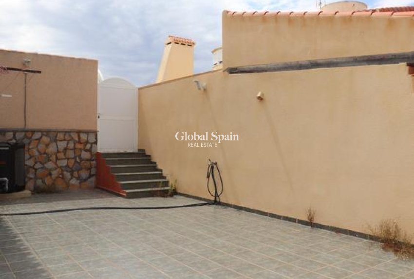 Wederverkoop - VILLA -
LA MANGA DEL MAR MENOR - Km 17