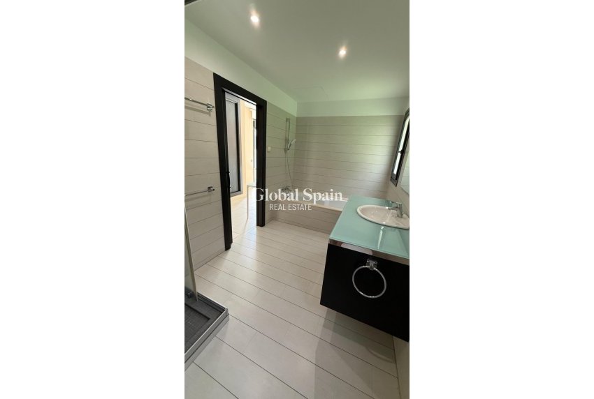 Wederverkoop - Villa -
LA MANGA DEL MAR MENOR - La Manga Club-Atamaría