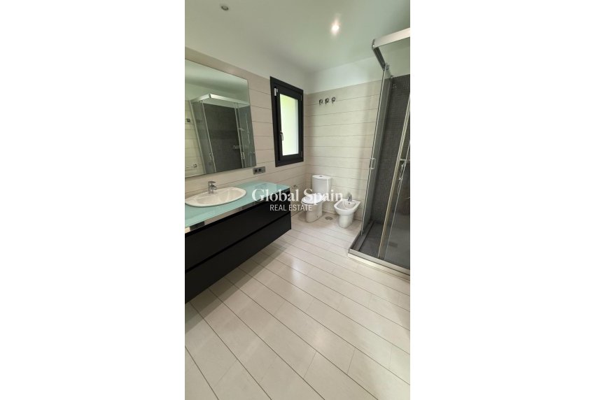 Wederverkoop - Villa -
LA MANGA DEL MAR MENOR - La Manga Club-Atamaría