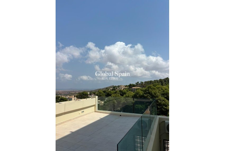 Wederverkoop - Villa -
LA MANGA DEL MAR MENOR - La Manga Club-Atamaría