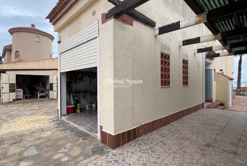 Wederverkoop - VILLA -
LA MANGA DEL MAR MENOR - Veneziola