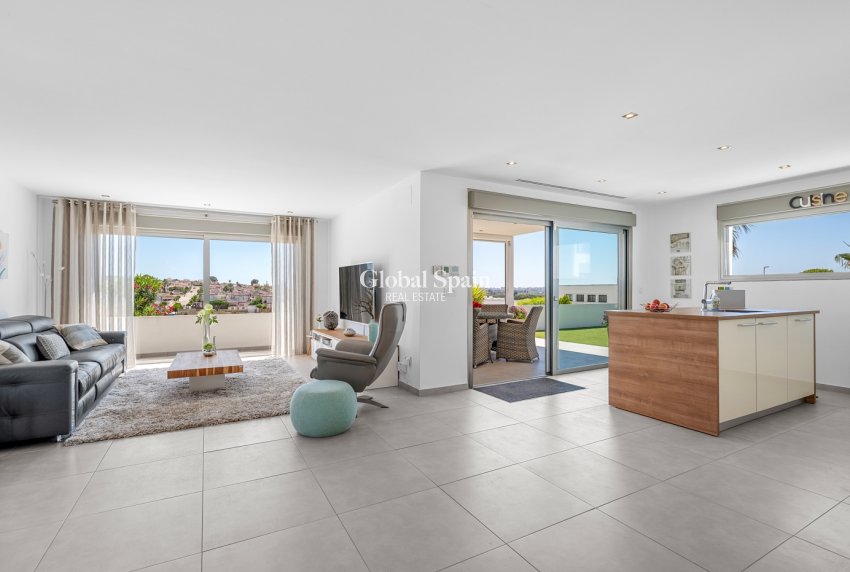 Wederverkoop - VILLA -
LA MARINA