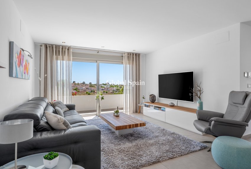 Wederverkoop - VILLA -
LA MARINA